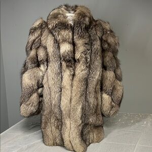 Elegant Women's Fox Fur Coat in Natural Tones